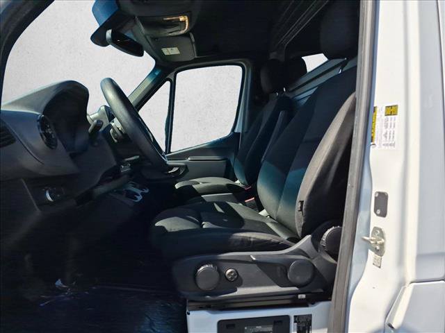 Used 2022 Mercedes-Benz Sprinter 2500 image 12