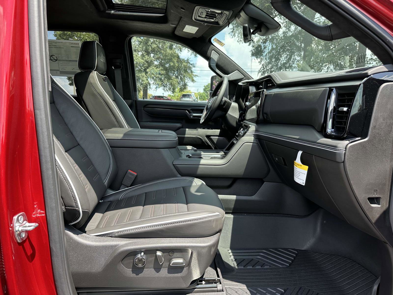 New 2025 GMC Sierra 2500 AT4X w/ AT4X AEV Edition image 10