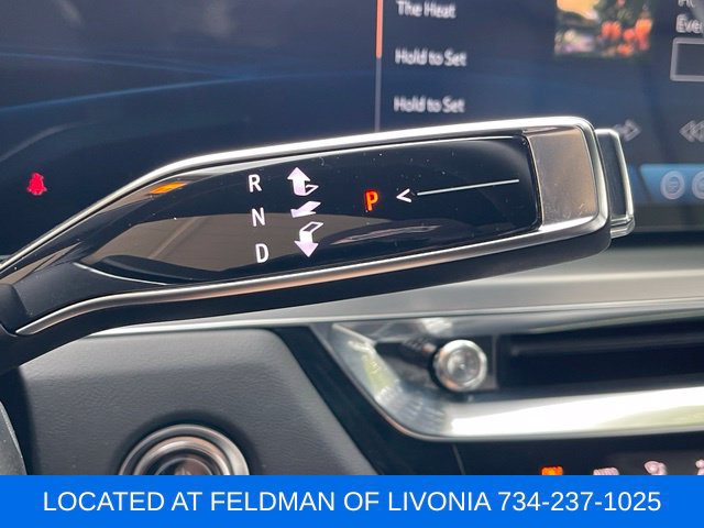 Certified 2024 Cadillac Lyriq Luxury AWD/4WD image 15