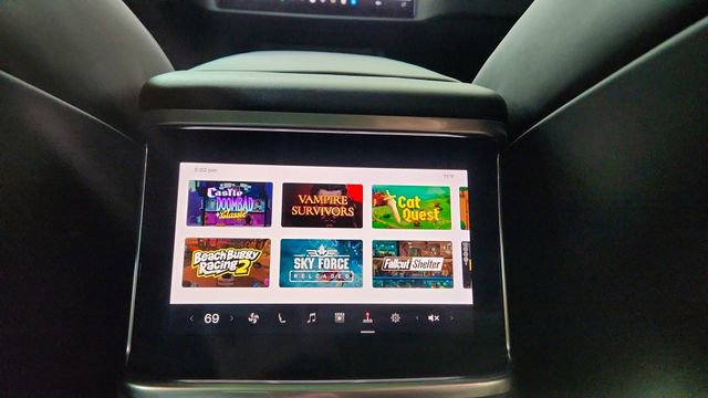 Used 2022 Tesla Model S image 52