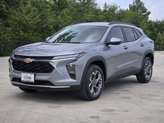 New 2026 Chevrolet Trax LT w/ Driver Confidence Package FWD image 3