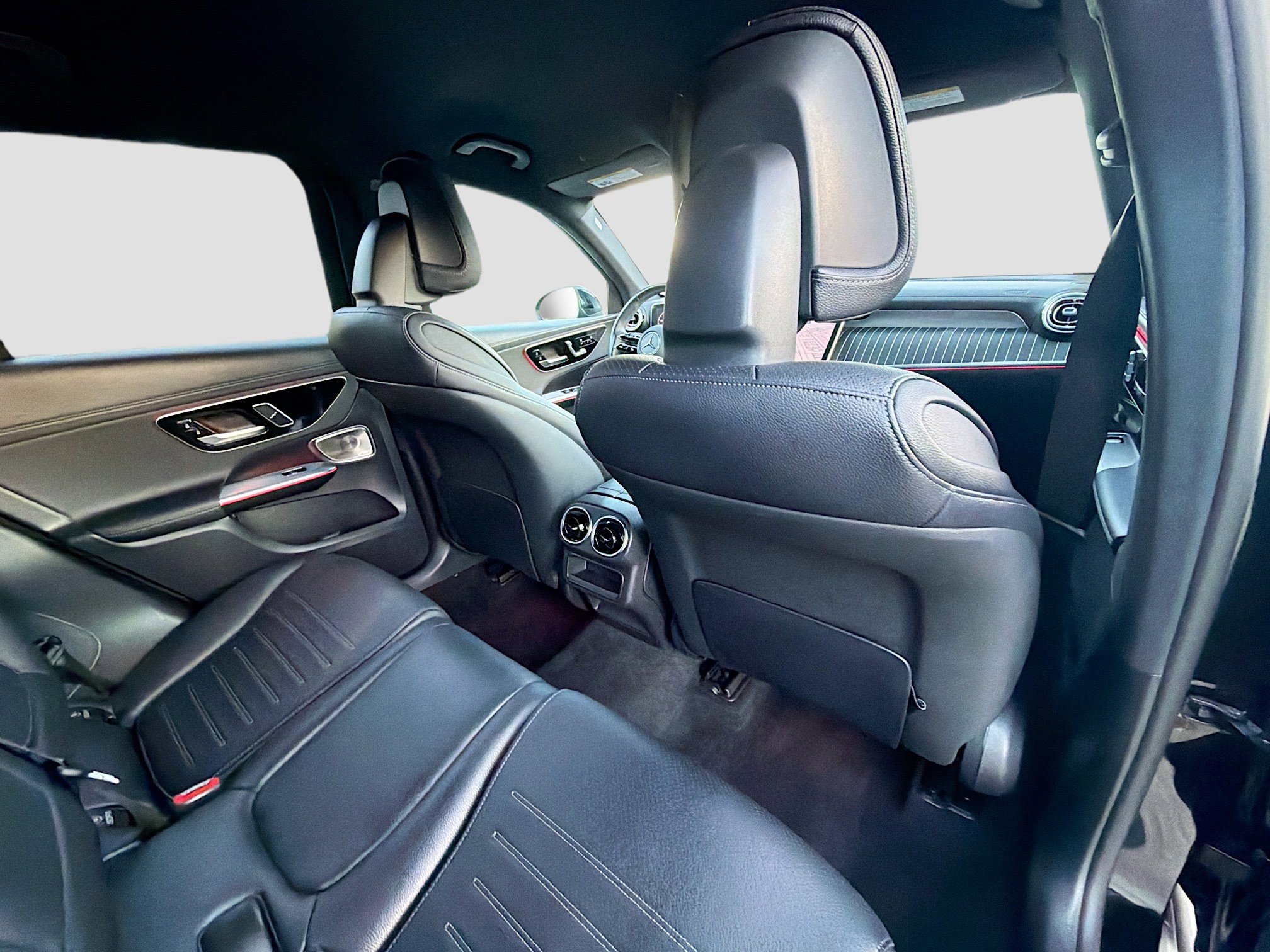 Used 2023 Mercedes-Benz GLC 300 image 29