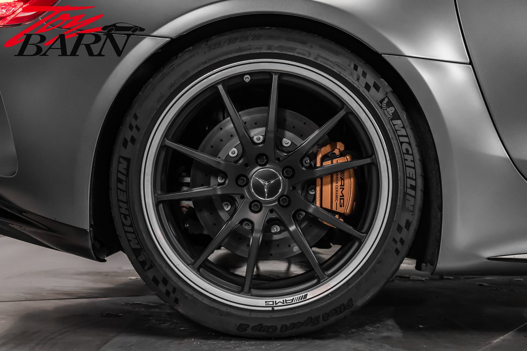 Used 2018 Mercedes-Benz AMG GT R image 17