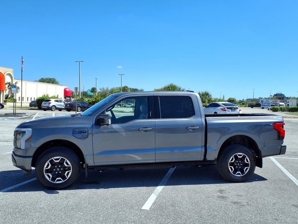 Used 2024 Ford F150 Lightning Platinum AWD/4WD image 4
