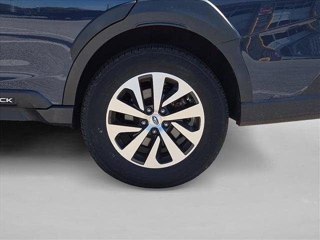 Used 2024 Subaru Outback Premium AWD/4WD image 9