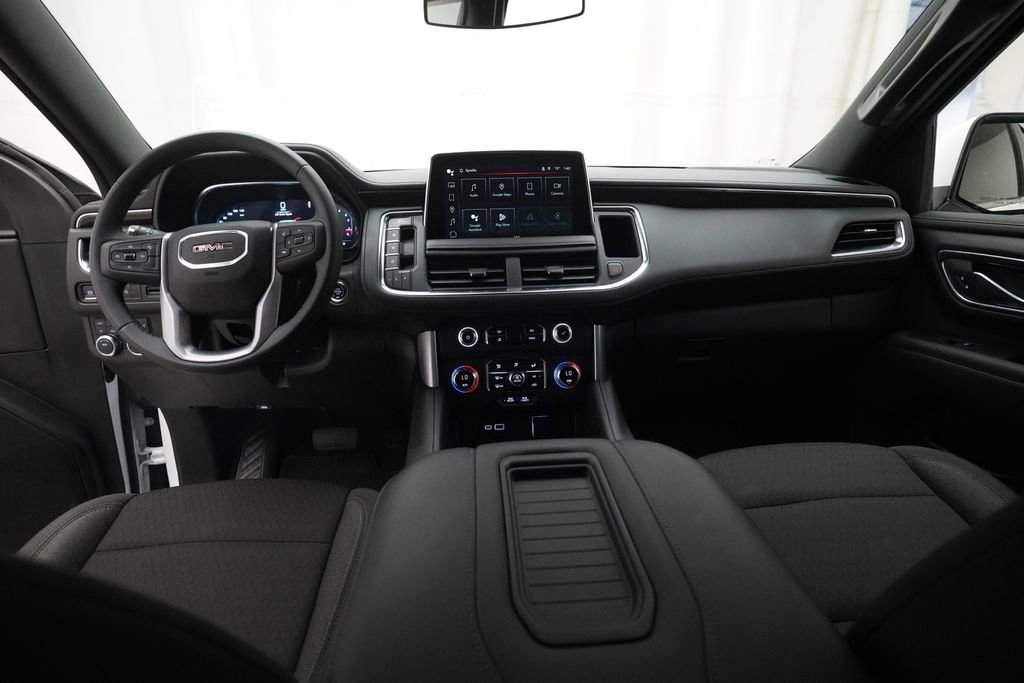 Used 2024 GMC Yukon SLE w/ Gmc Pro Safety Plus Package AWD/4WD image 5