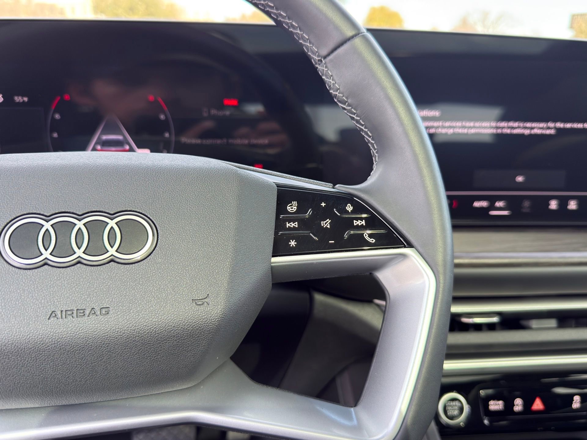 Certified 2025 Audi Q5 Premium w/ Convenience Package image 12