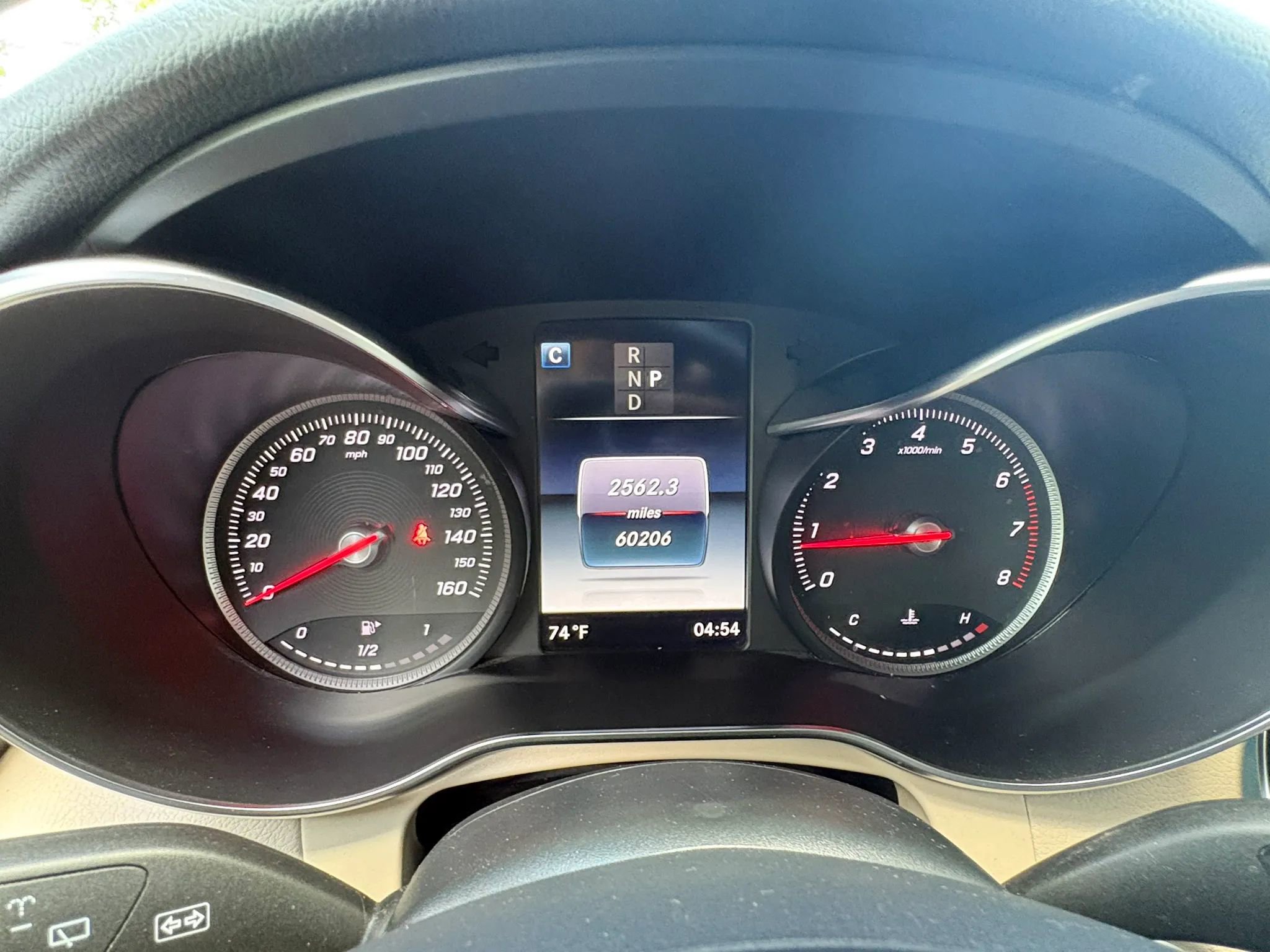 Used 2018 Mercedes-Benz GLC 300 4MATIC image 34
