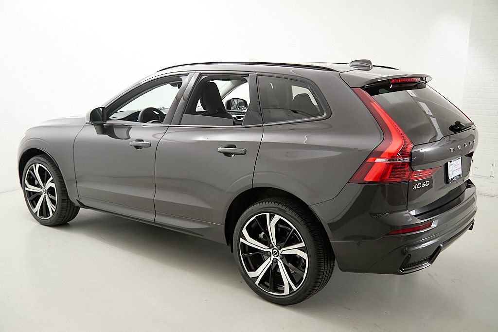 Certified 2024 Volvo XC60 B5 Ultimate w/ Climate Package AWD/4WD image 8