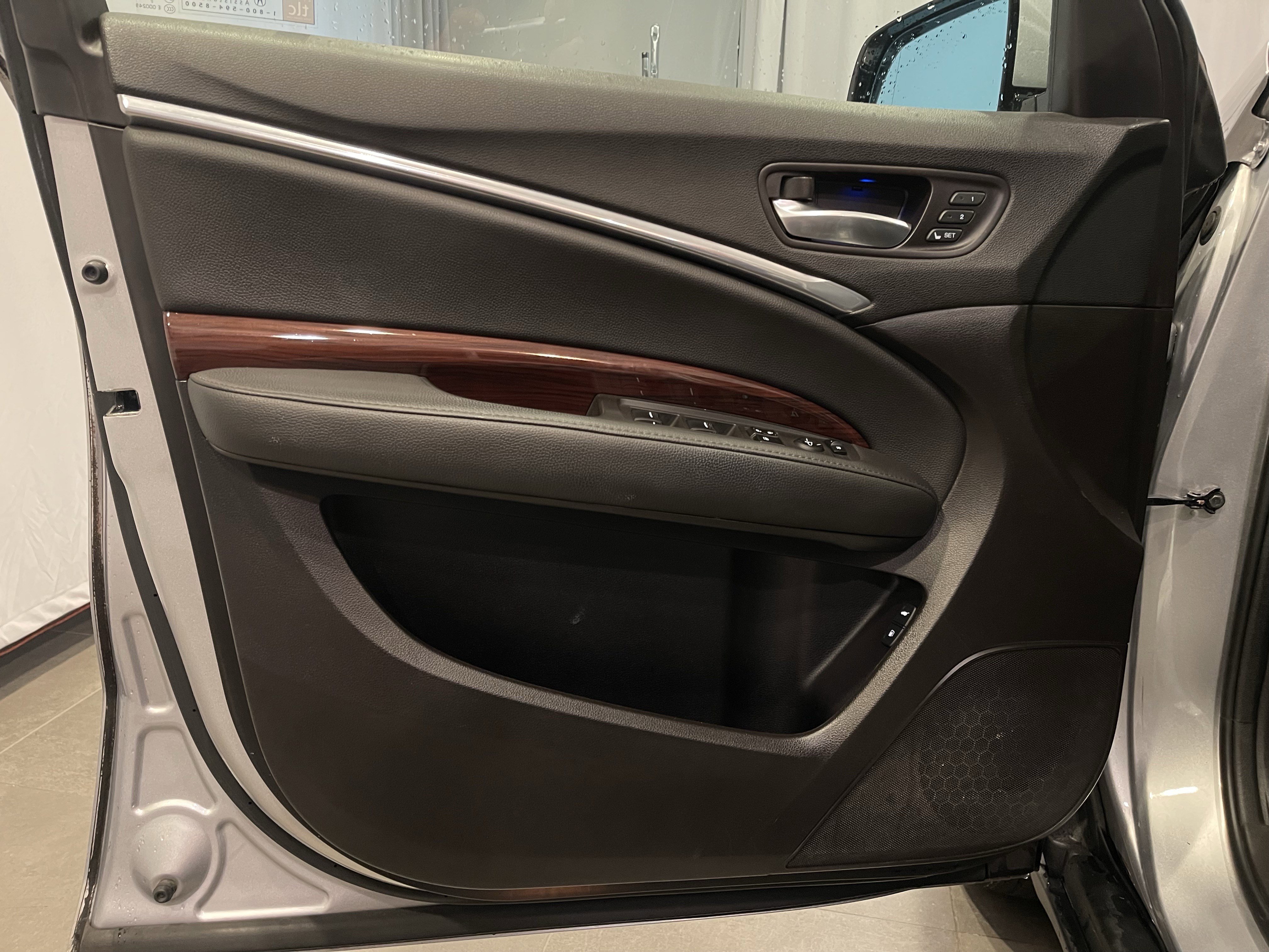 Used 2016 Acura MDX SH-AWD image 12