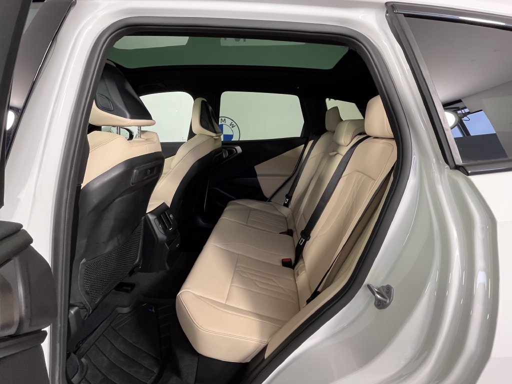 Certified 2026 BMW X3 xDrive30i w/ M Sport Package AWD/4WD image 21