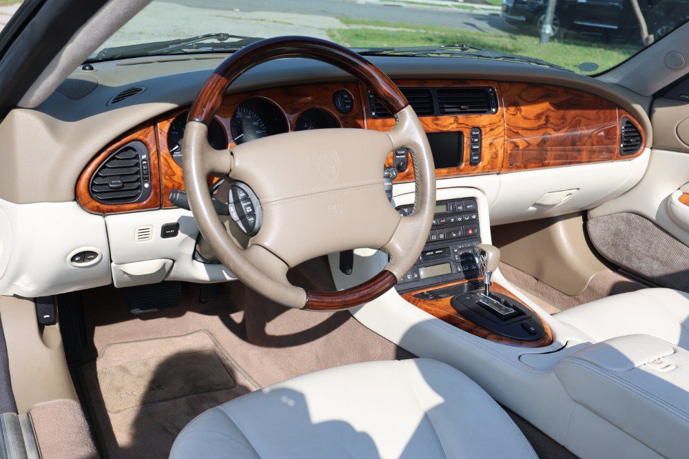 Used 2003 Jaguar XK8 Convertible RWD image 7