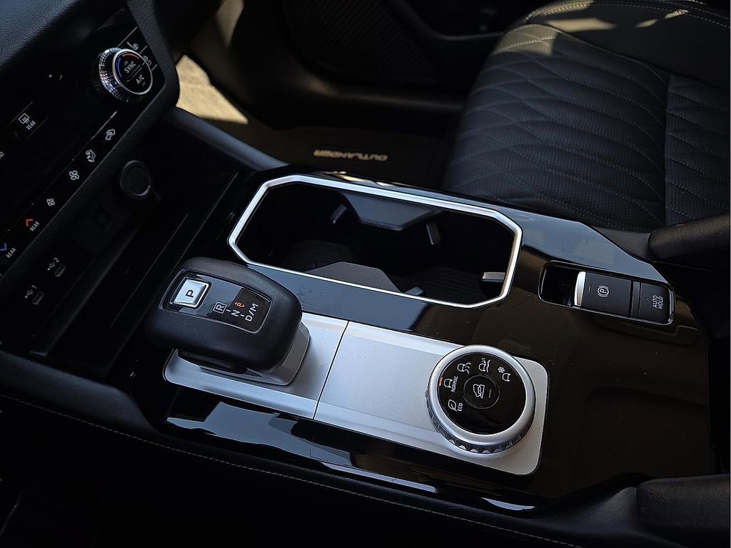 Used 2025 Mitsubishi Outlander SEL image 21