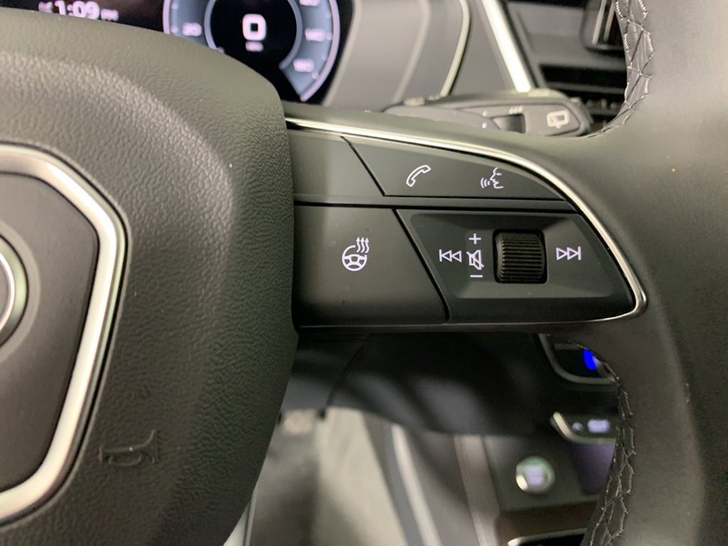 Used 2024 Audi Q5 e Premium Plus image 9