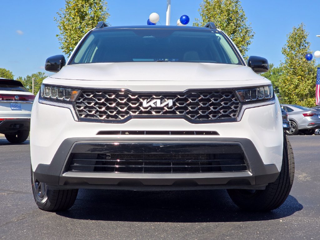 Used 2023 Kia Sorento S w/ Panoramic Sunroof Package AWD/4WD image 17