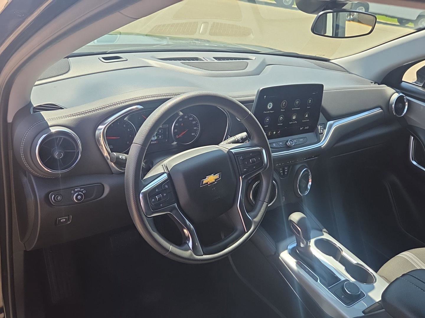Used 2025 Chevrolet Blazer LT AWD/4WD image 18