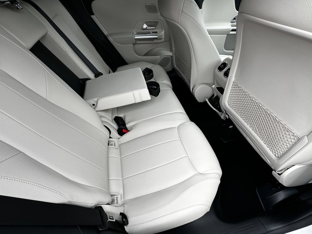 Certified 2025 Mercedes-Benz GLA 250 4MATIC image 18