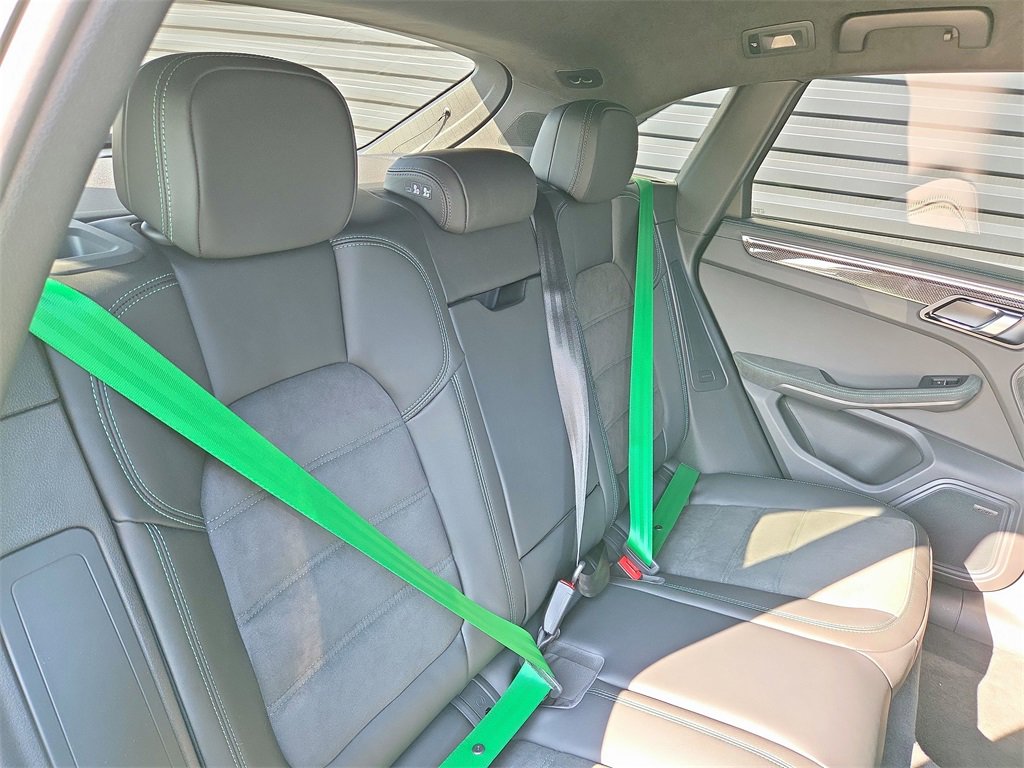 New 2026 Porsche Macan GTS image 20