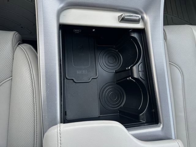 Used 2023 Hyundai Palisade Calligraphy image 17