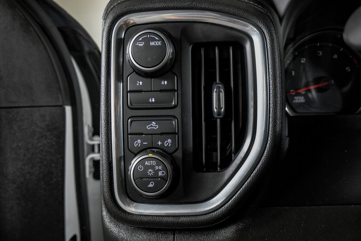 Used 2023 Chevrolet Silverado 2500 LT image 25