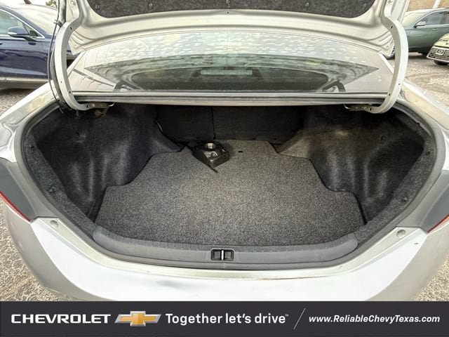 Used 2014 Toyota Corolla LE FWD image 29