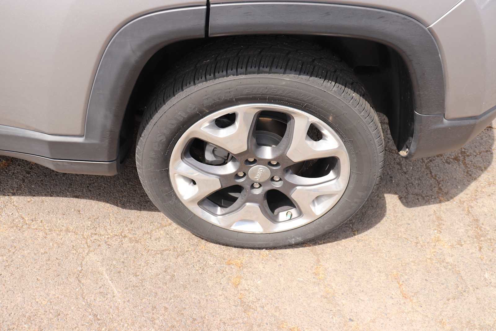 Used 2019 Jeep Compass Limited AWD/4WD image 9