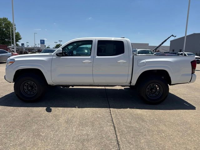 Certified 2022 Toyota Tacoma SR AWD/4WD image 4