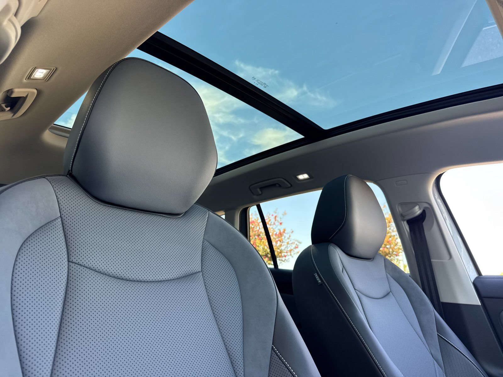 New 2026 Volkswagen Tiguan SE FWD image 17