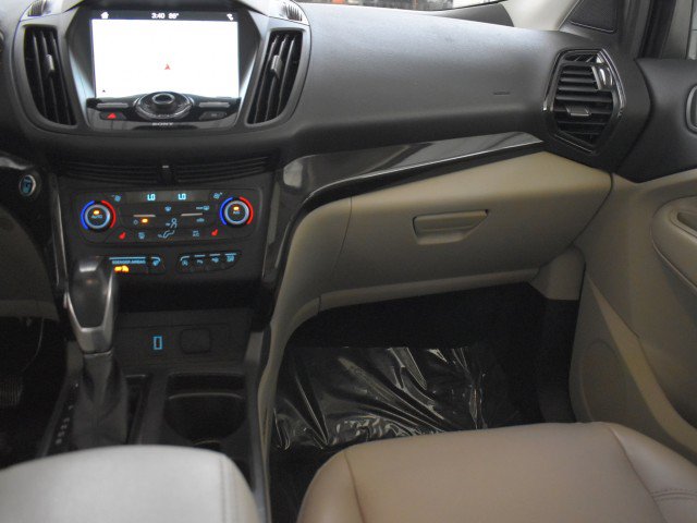 Used 2019 Ford Escape Titanium AWD/4WD image 10