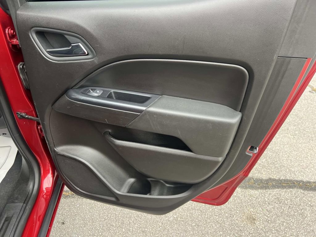 Used 2021 Chevrolet Colorado LT image 16