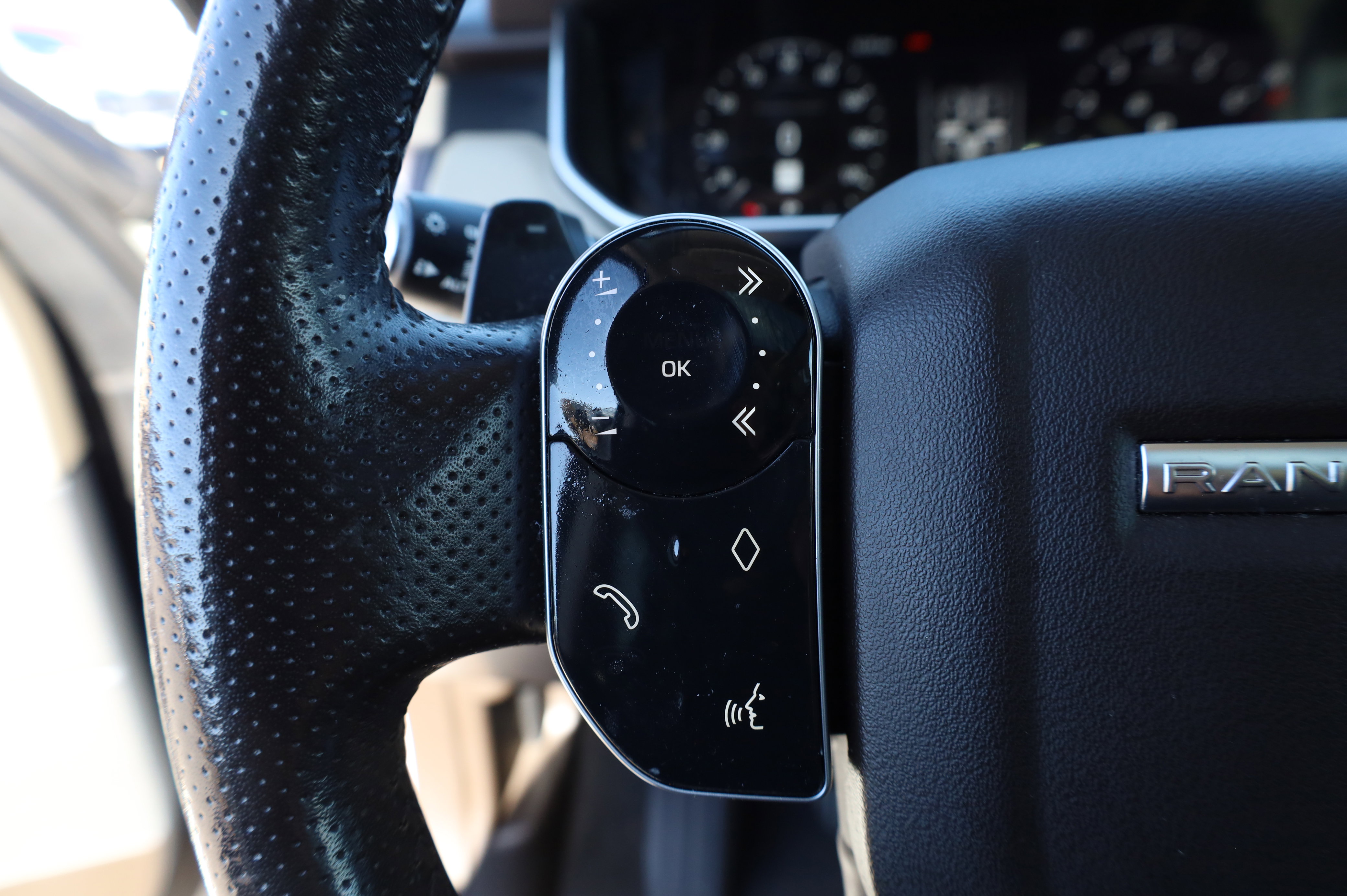 Used 2018 Land Rover Range Rover Sport Supercharged image 27