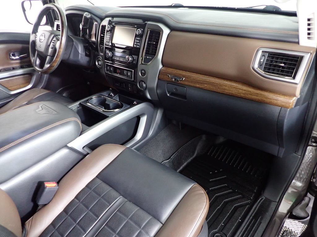 Used 2017 Nissan Titan Platinum Reserve RWD image 41