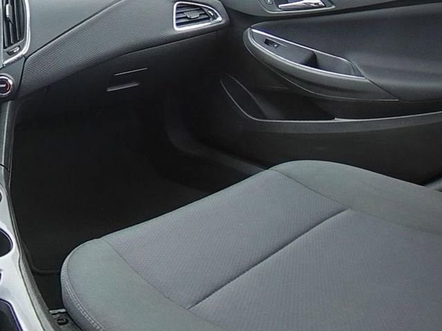 Used 2018 Chevrolet Cruze LT image 19