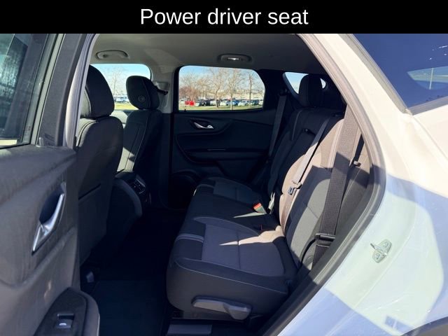 Used 2025 Chevrolet Blazer LT image 9