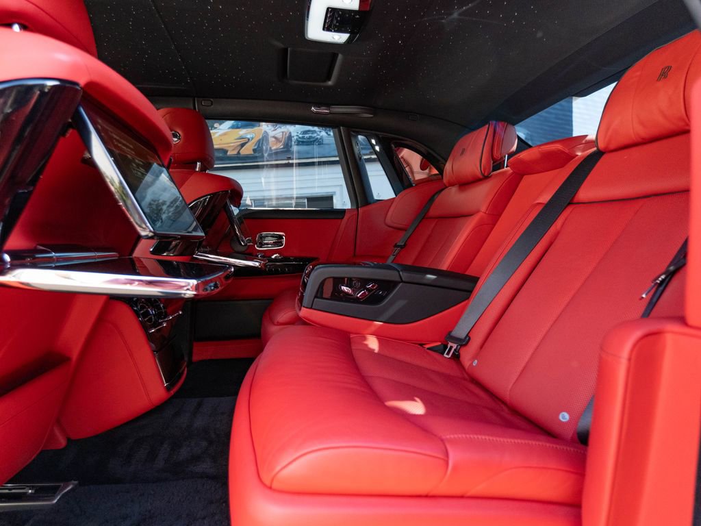 Used 2019 Rolls-Royce Phantom Sedan image 34