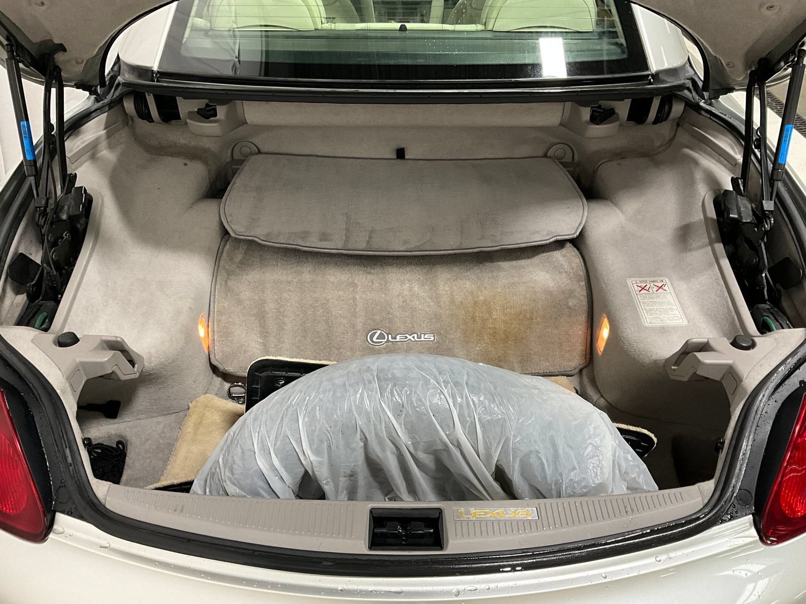 Used 2004 Lexus SC 430 Convertible RWD image 28