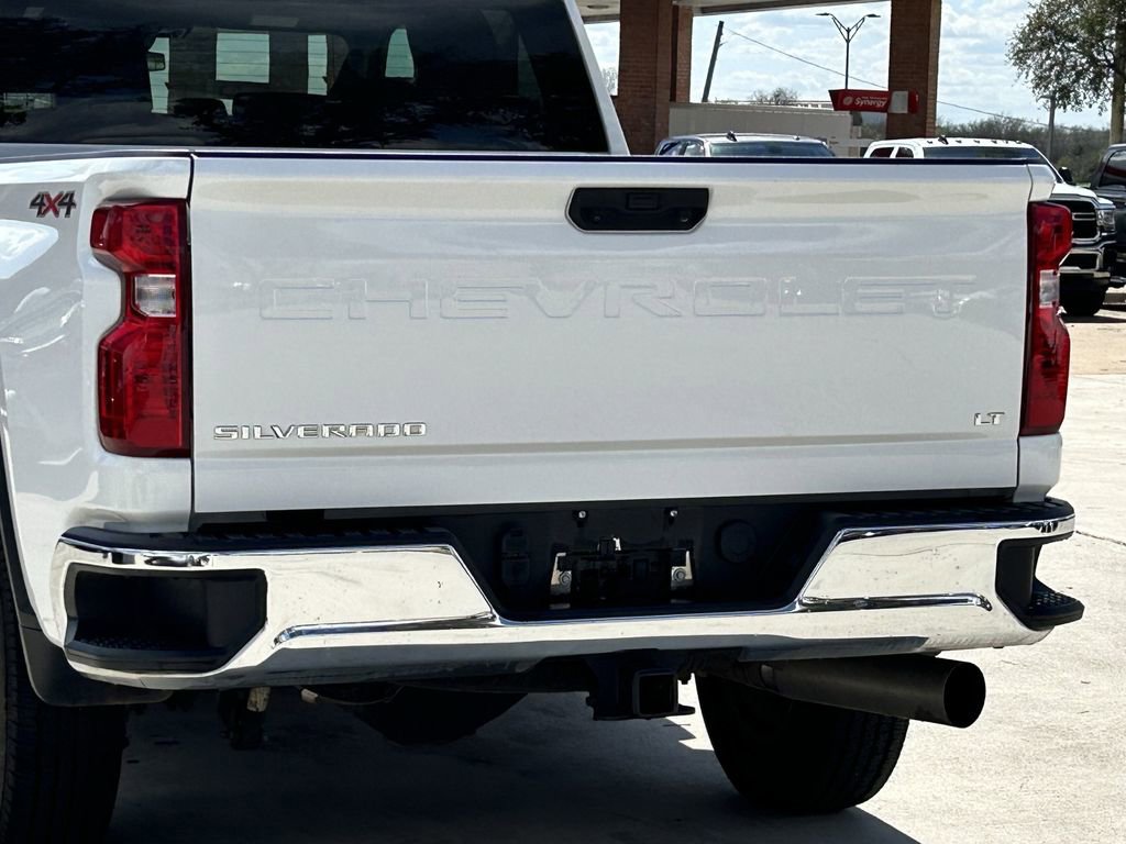 Used 2025 Chevrolet Silverado 2500 LT w/ Convenience Package AWD/4WD image 6