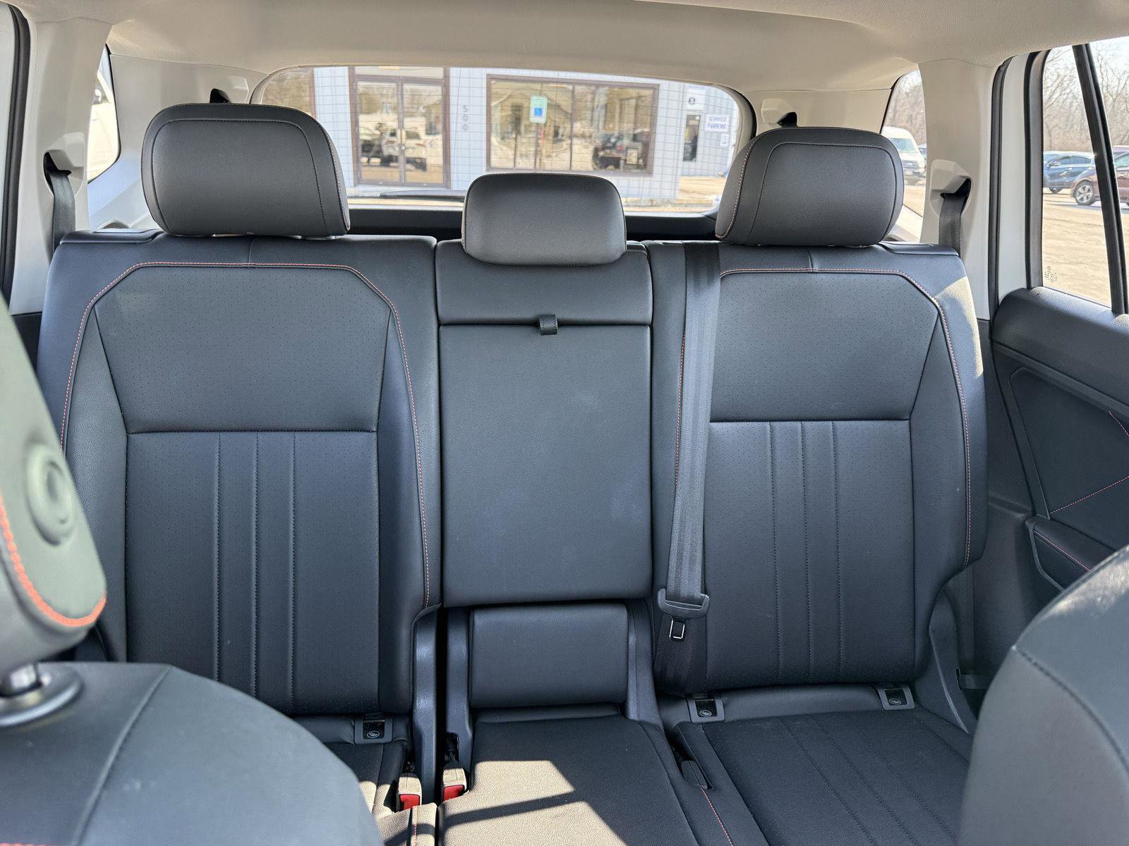 Used 2024 Volkswagen Tiguan Wolfsburg Edition image 28