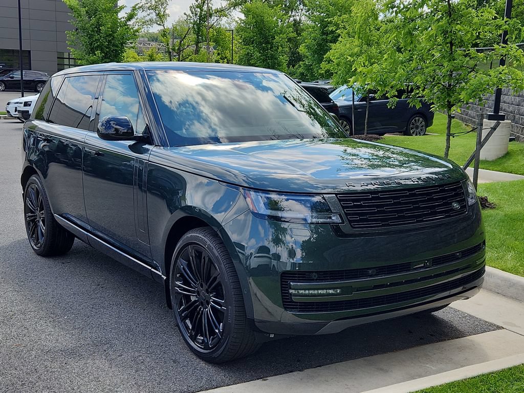 New 2026 Land Rover Range Rover Long Wheelbase SE AWD/4WD image 10