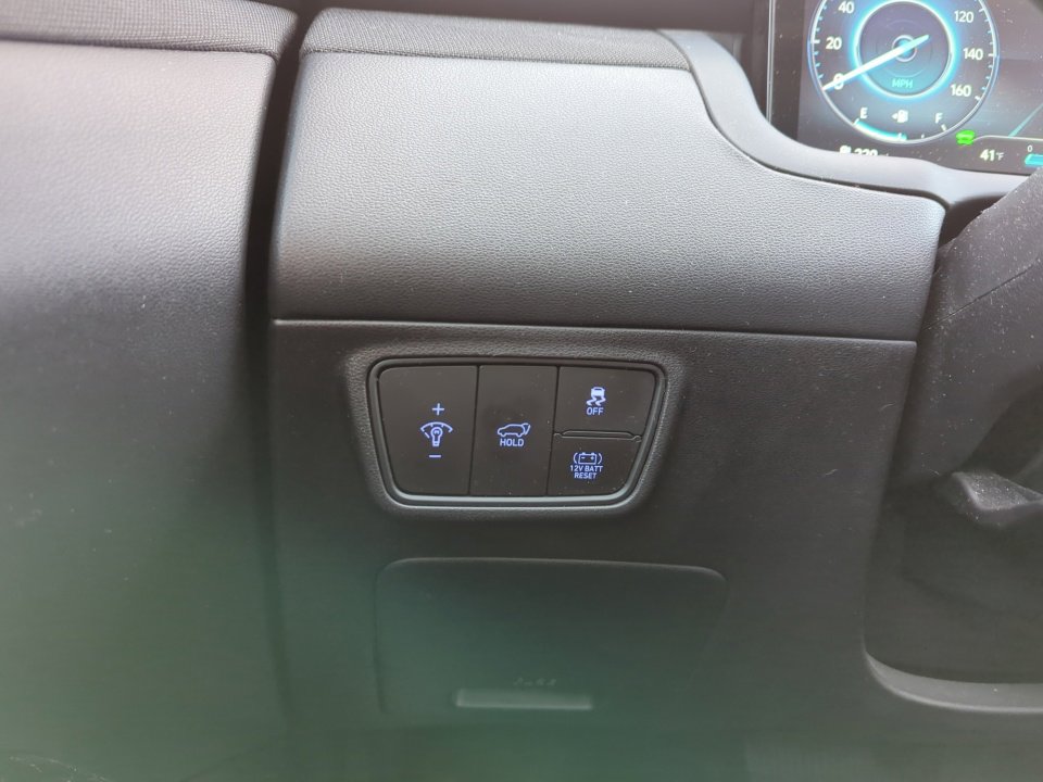 Used 2022 Hyundai Tucson Limited w/ Cargo Package image 33