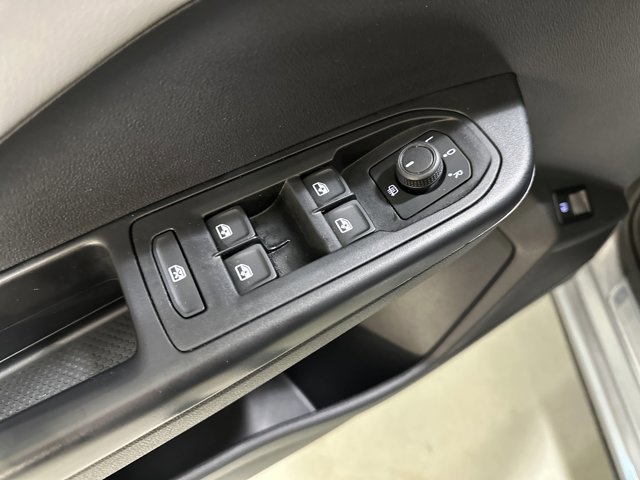 Certified 2023 Volkswagen Taos SE image 18