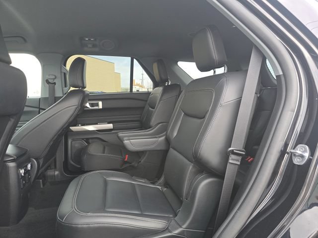 Certified 2023 Ford Explorer XLT w/ Equipment Group 202A AWD/4WD image 14