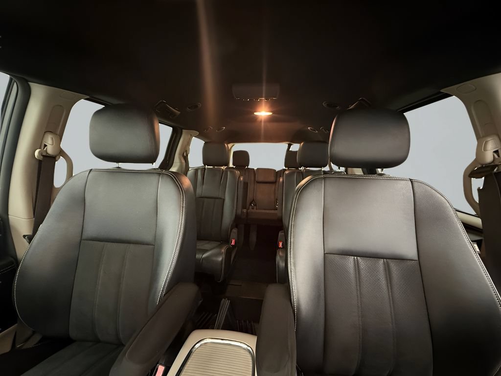 Used 2019 Dodge Grand Caravan SXT FWD image 15