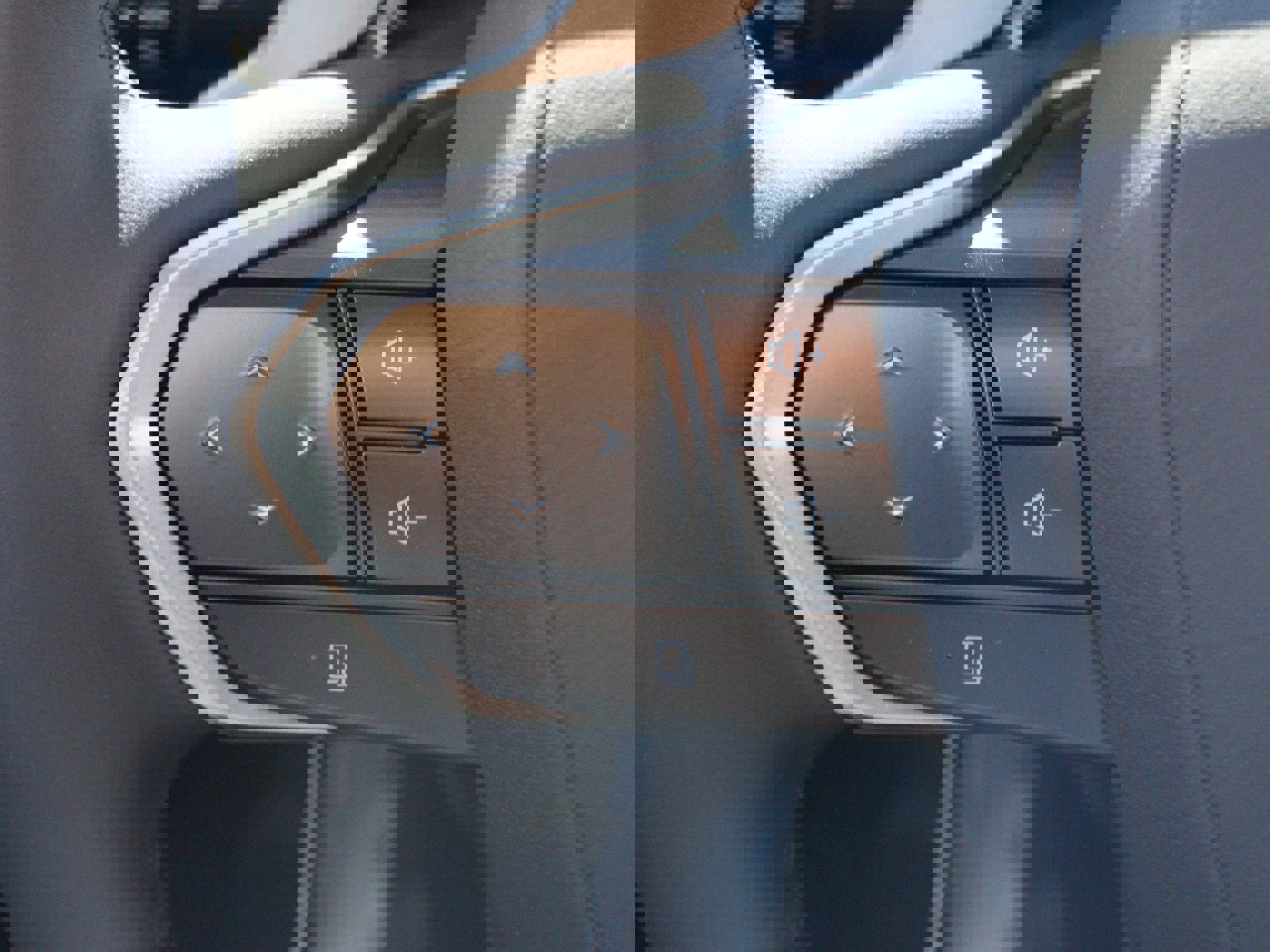 Used 2026 Lexus RX 350h image 11