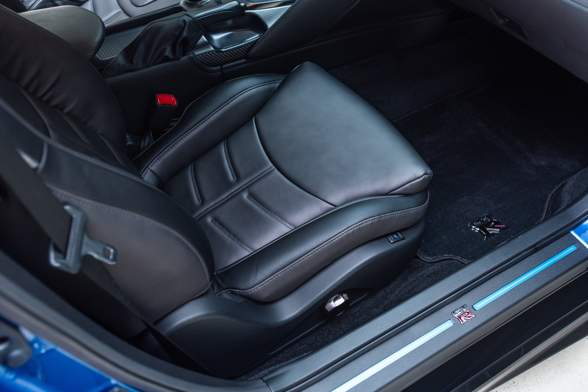 Used 2021 Nissan GT-R Premium AWD/4WD image 35