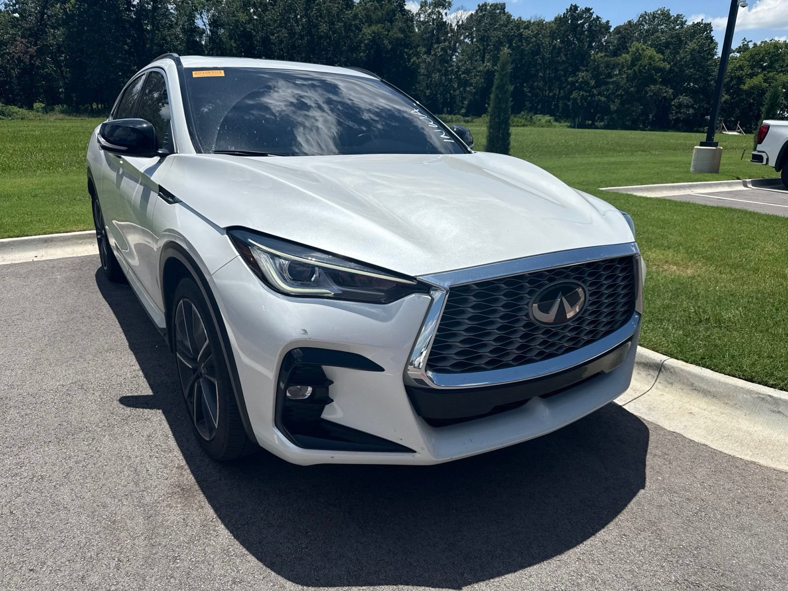 Certified 2023 INFINITI QX55 Luxe w/ Cargo Package AWD/4WD image 4