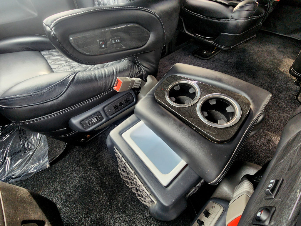 Used 2023 Chevrolet Express 2500 RWD image 39