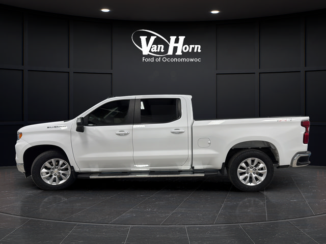 Used 2025 Chevrolet Silverado 1500 LT w/ Work Truck Package AWD/4WD image 4