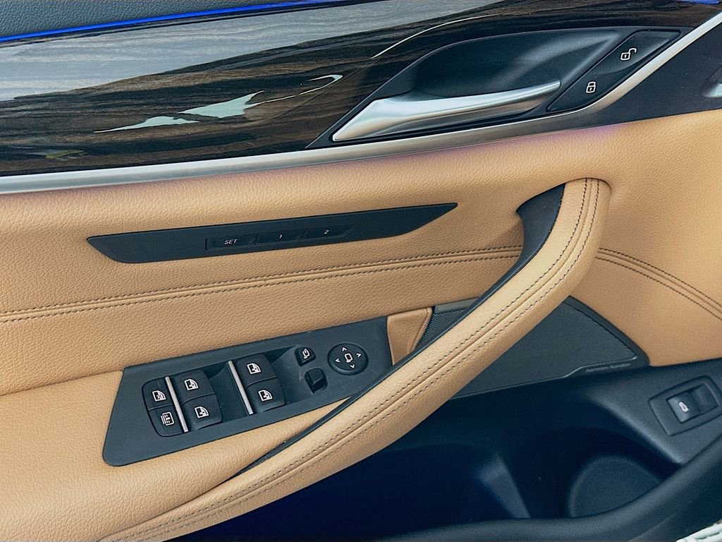 Used 2023 BMW 530i xDrive w/ Executive Package image 23