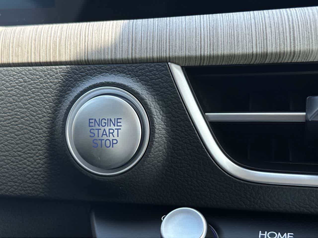 New 2025 Hyundai Sonata SEL FWD image 17